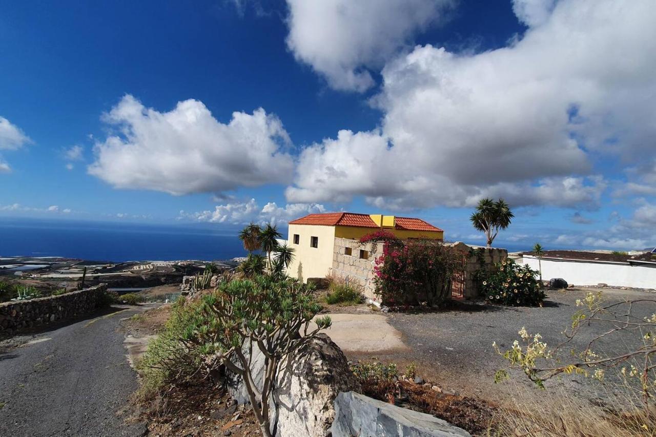 Sunny Island Retreat In Tejina De Isora Villa Guía de Isora Dış mekan fotoğraf